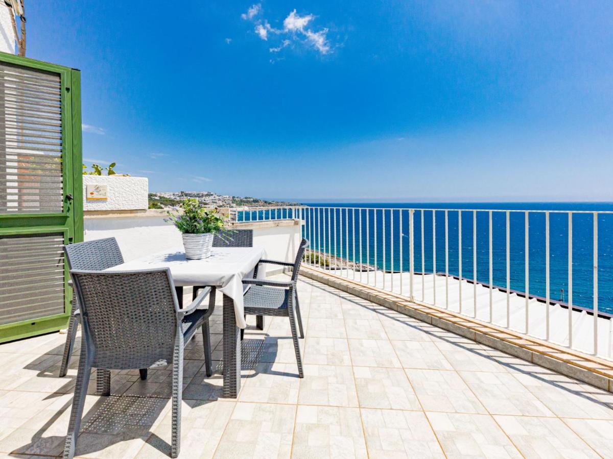 Apartment Sun & Sea Terrace-2 By Interhome Castro  Bagian luar foto